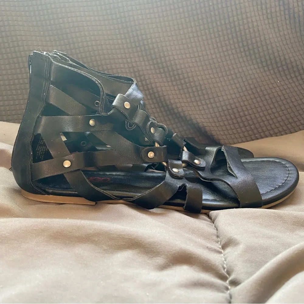 Bongo Gladiator Sandals - Picture 4 of 8